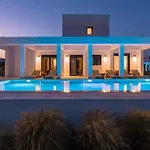Seawater - Luxury Pool Retreat - 150m Villa Lakhania
