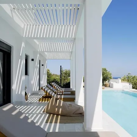 Villa Seawater - Luxury Pool Retreat - 150m Lachania