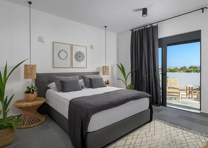 Villa Seawater - Luxury Pool Retreat - 150m *