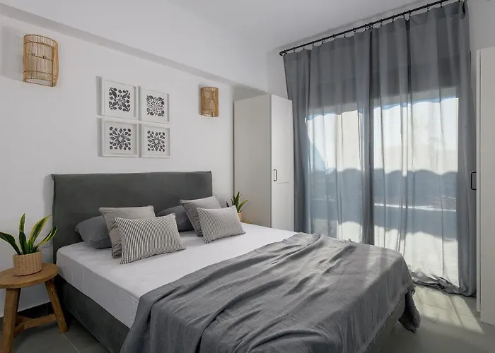 Villa Seawater - Luxury Pool Retreat - 150m *