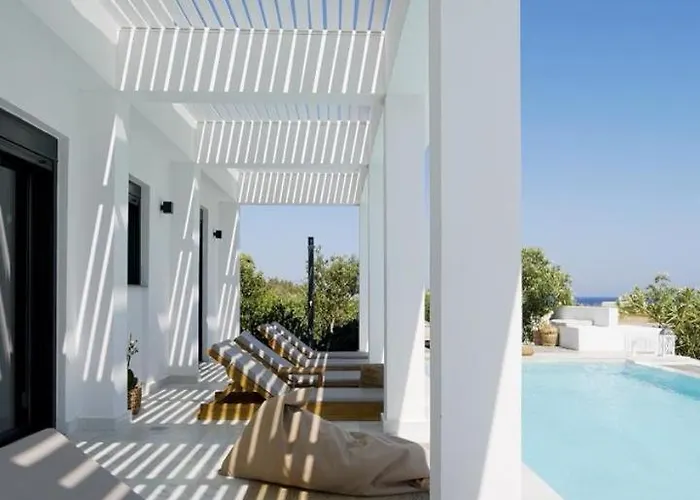 Villa Seawater - Luxury Pool Retreat - 150m Lachania