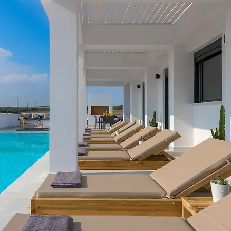 Villa Seawater