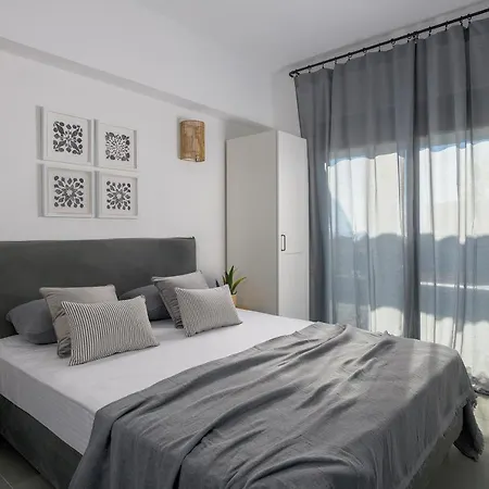 Villa Seawater - Luxury Pool Retreat - 150m *