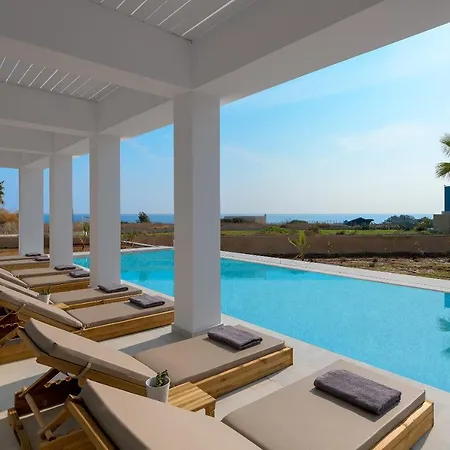 Villa Seawater - Luxury Pool Retreat - 150m Lachaniá