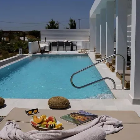 Seawater - Luxury Pool Retreat - 150m