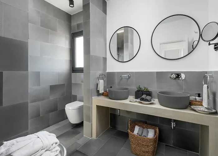 Villa Seawater - Luxury Pool Retreat - 150m