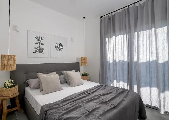 Seawater - Luxury Pool Retreat - 150m *