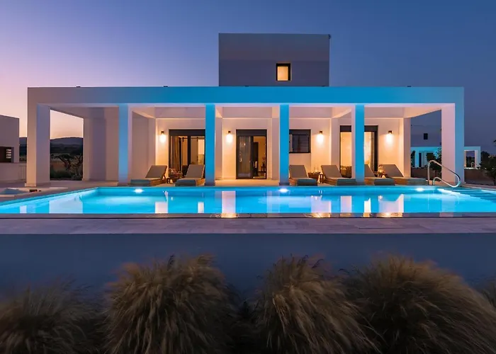 Seawater - Luxury Pool Retreat - 150m Villa Lakhania