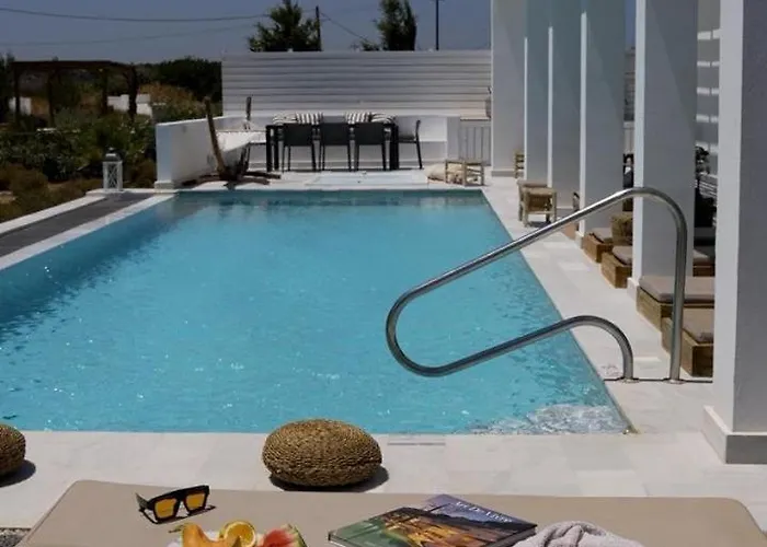 Seawater - Luxury Pool Retreat - 150m