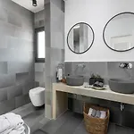 Villa Seawater - Luxury Pool Retreat - 150m