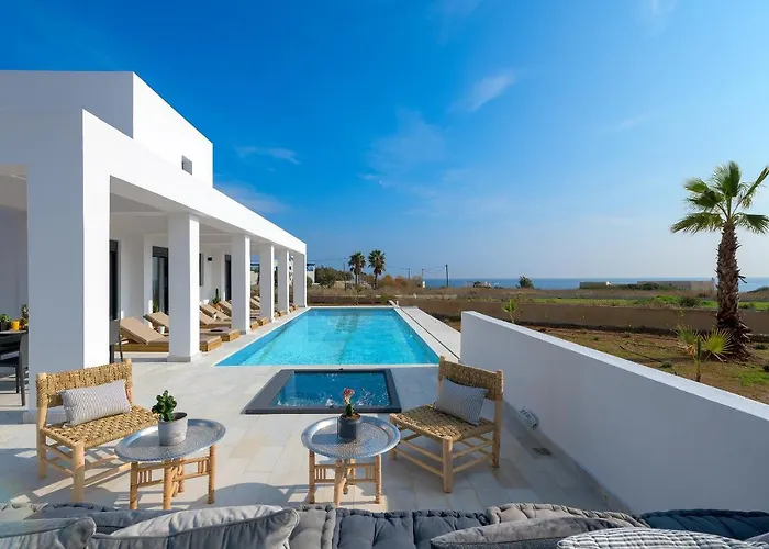 Seawater - Luxury Pool Retreat - 150m * 拉卡尼亚